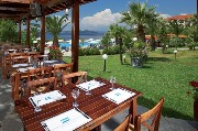 Hotel Akratos Beach_venkovni restaurace