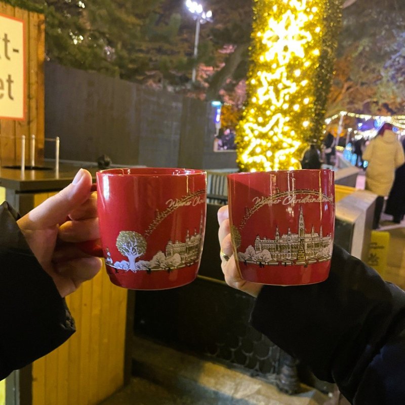 Vídeňské hrnečky s vánoční dekorací Wiener Christkindlmarkt