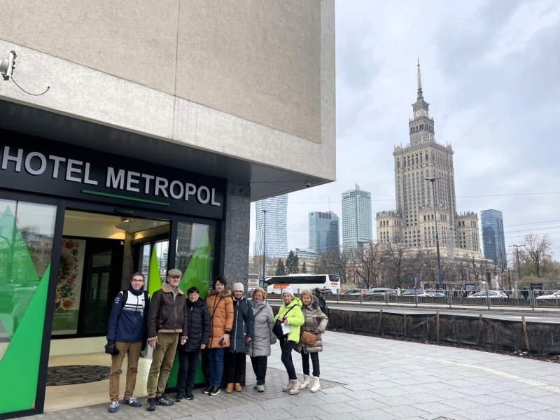 Výhodně položený hotel Metropol 3* přímo naproti varšavskému Paláci kultury a vědy